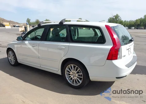 2009 Volvo V50 2.4I from USA, damaged, VIN YV1MW390792469330